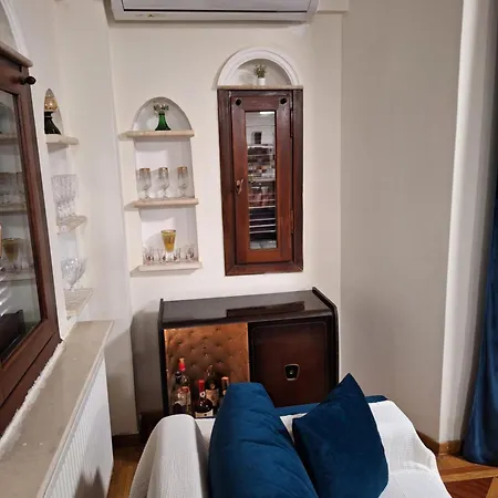 Elia Old Town Apartment *